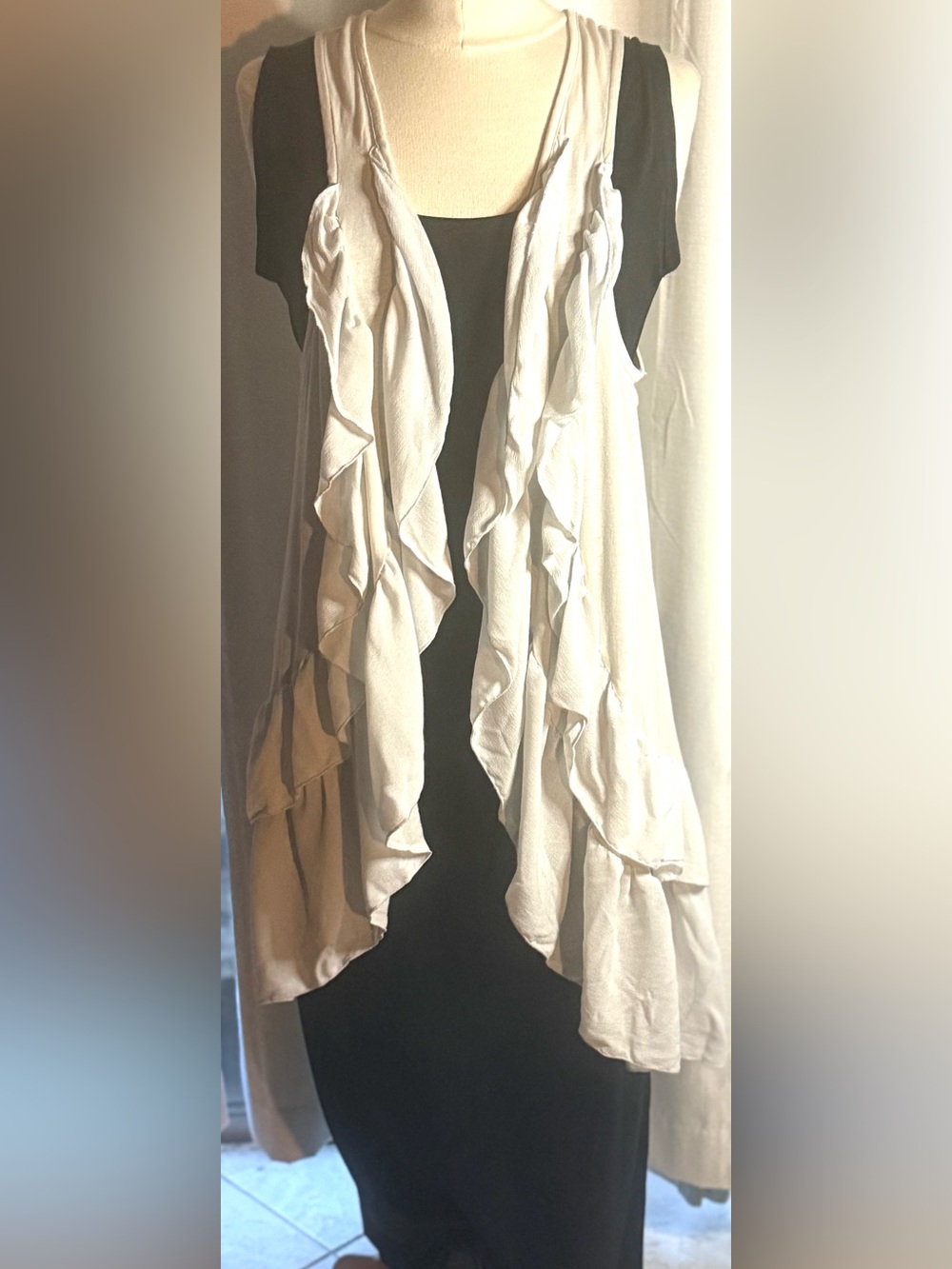 H&M Light Gray Ruffle Vest Scarf - Picture 11 of 11